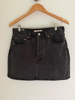 Levi’s Faded Black Button Fly Denim Mini Ribcage Skirt 29